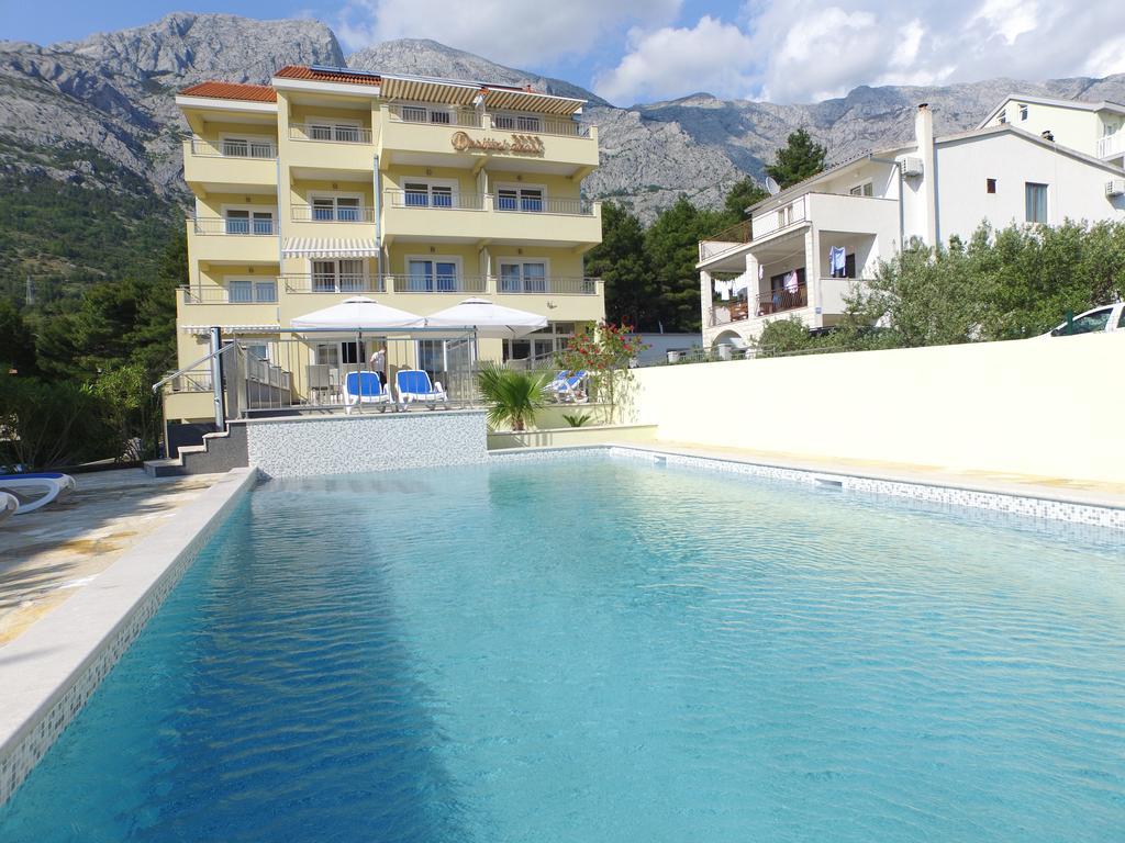 Dorijini Dvori Bed & Breakfast Baska Voda Exterior photo
